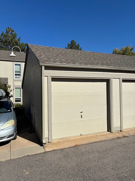 Building Photo - 4857 W Moorhead Cir