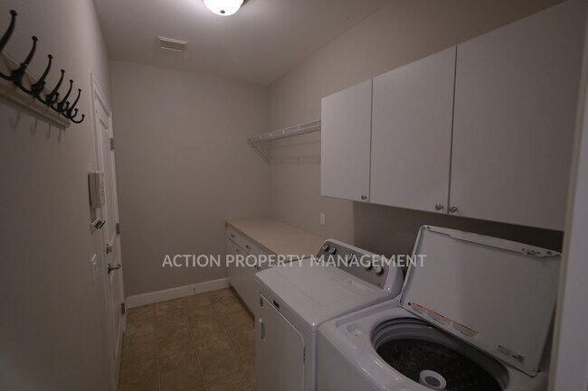 Building Photo - Beautiful 3 bed 2 bath home in Sequim