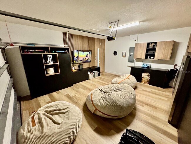 Building Photo - 4330 Davos Dr