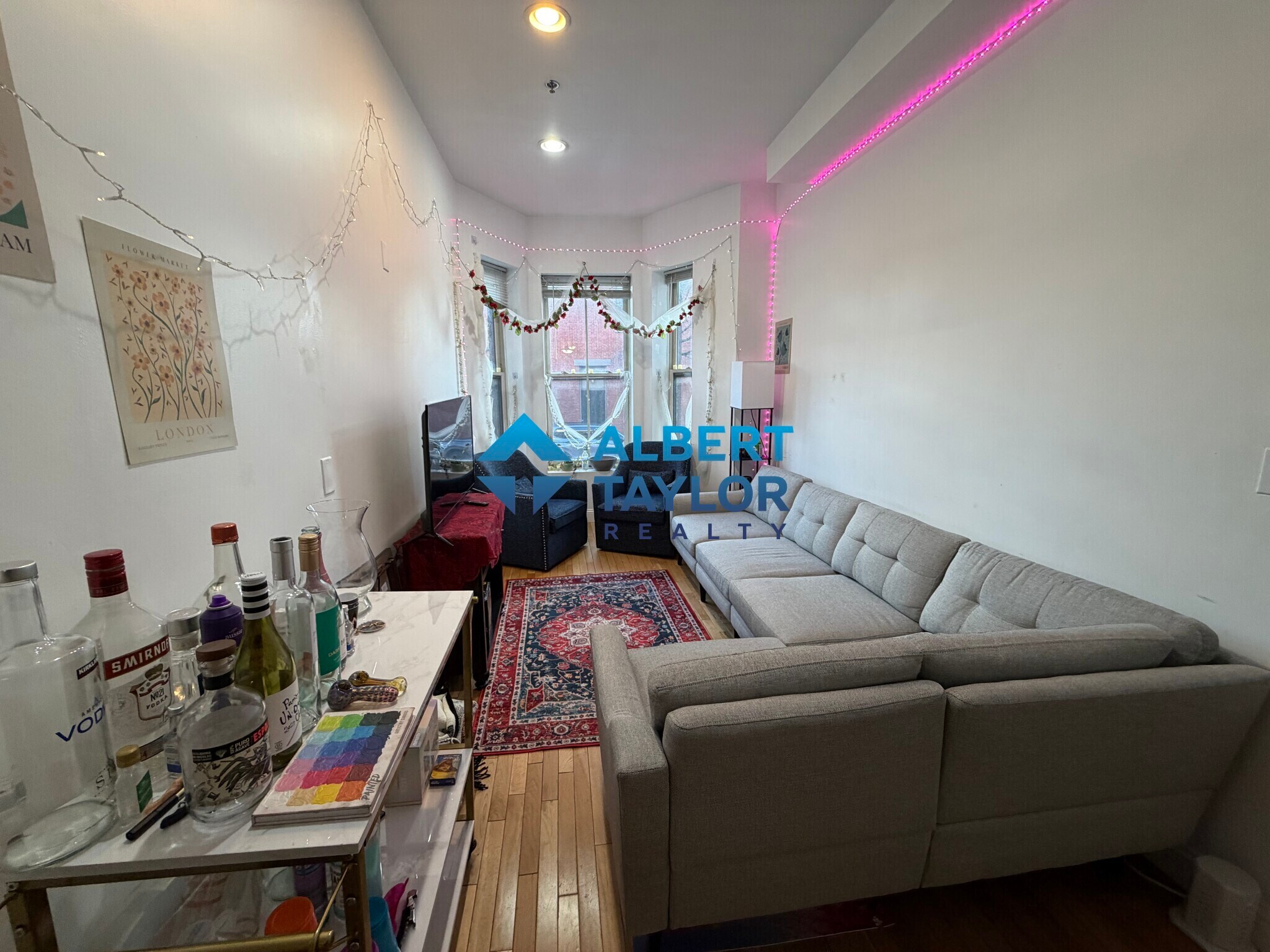 Building Photo - 243 Northampton St