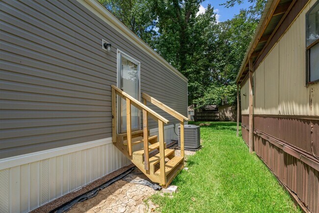 Building Photo - 14257 E Ravine Run