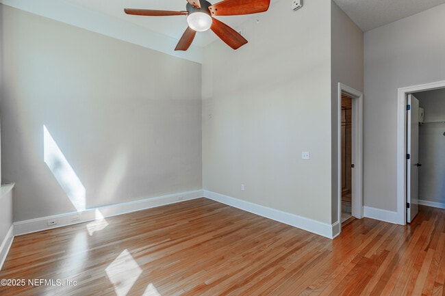 Building Photo - 2525 College St