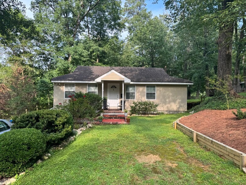 Primary Photo - 855 Hillcrest Rd