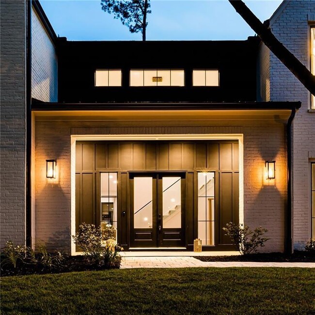 Building Photo - 2742 Winding Ln NE