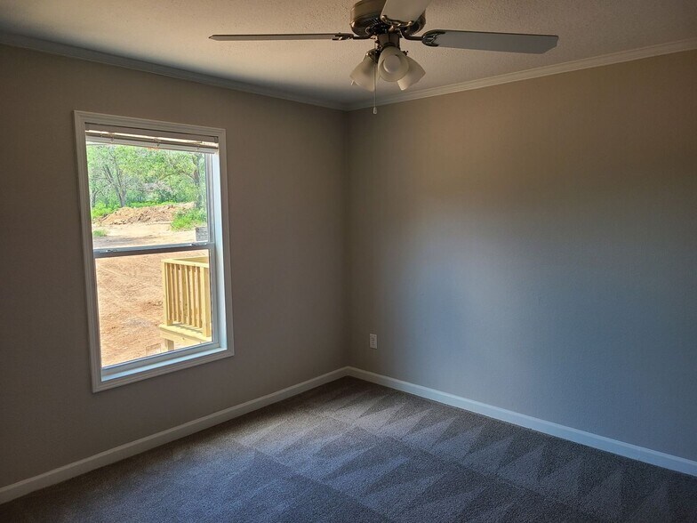 Building Photo - 117 Cordell Oaks Blvd