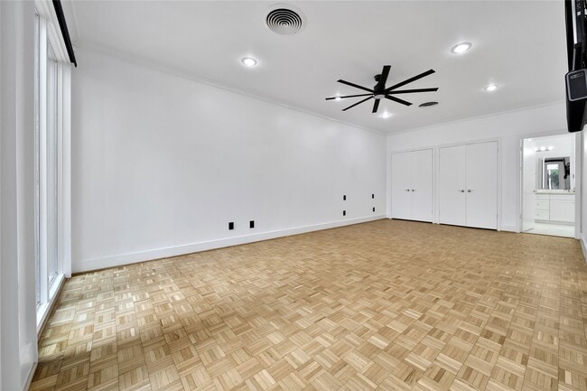 Building Photo - 33 River Hollow Ln