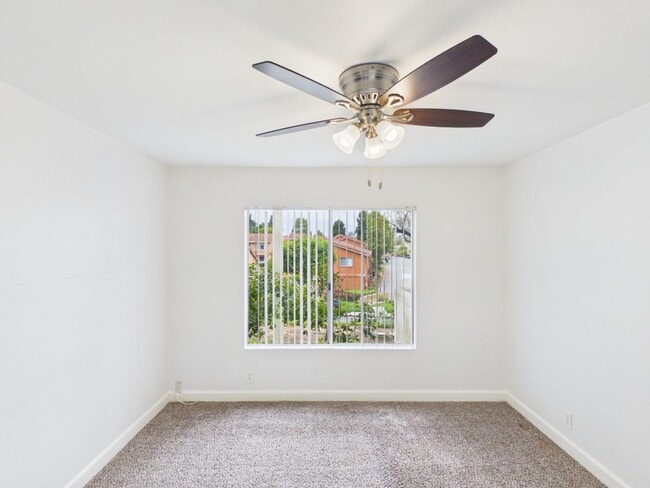 Building Photo - 237 Diamond Way
