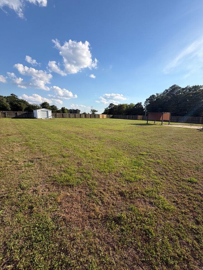 Building Photo - 3500 Van Slyke Rd
