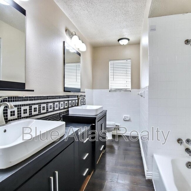 Building Photo - 9914 Brockbank Dr