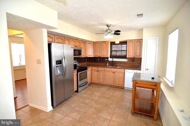 Building Photo - 2165 Freemantle Ct