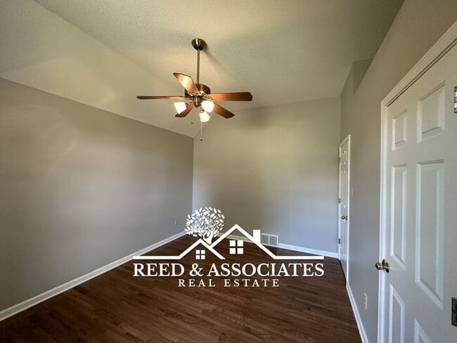 Building Photo - Nice 3 Bedroom in Collierville!