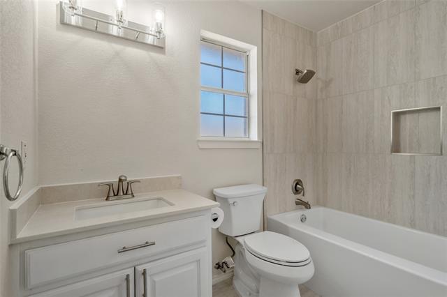 Building Photo - 4622 Hackberry St