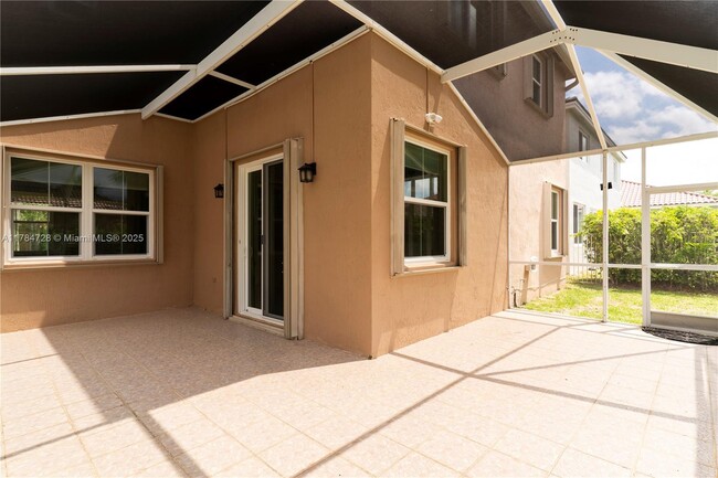 Building Photo - 1306 Banyan Way