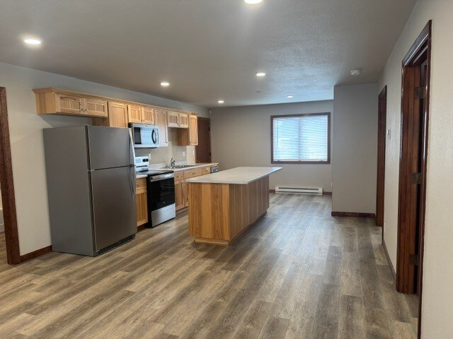 Building Photo - 611 L St