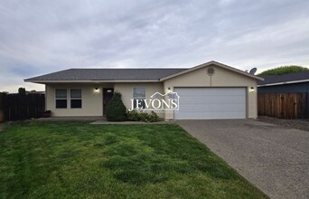 Building Photo - 2134 S 64th Ave