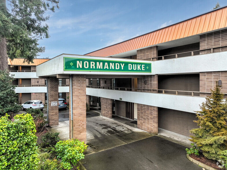 Primary Photo - Normandy Duke Apartments