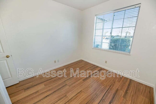 Building Photo - 295 Avalon Cir