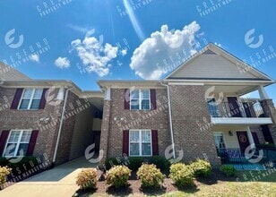 Building Photo - BRAND NEW FLOORING!!! - 2 Bed, 2 Bath Cond...