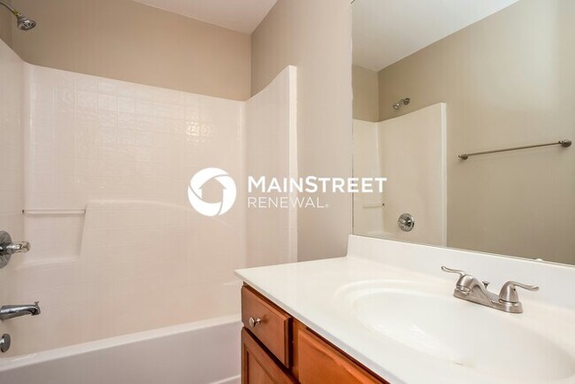 Building Photo - 5 Bedroom Pet-Friendly Home in Austell, GA with Main Street Renewal