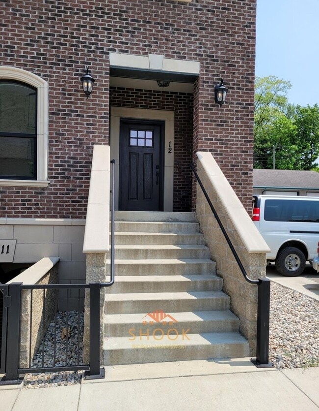 Building Photo - Brownstone Condominiums