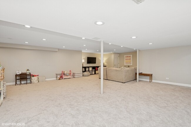 Building Photo - 877 Fair Way