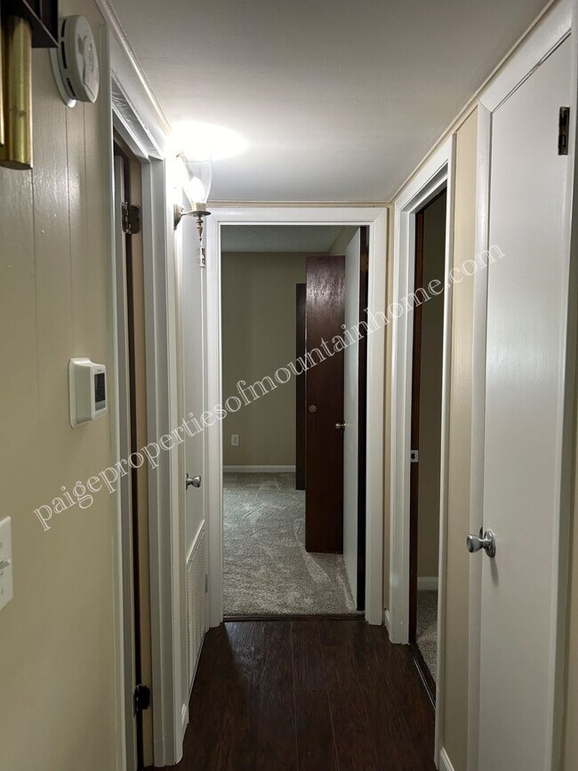 Building Photo - Charming 2 Bedroom, 2 Bath Home near Brown's Beach