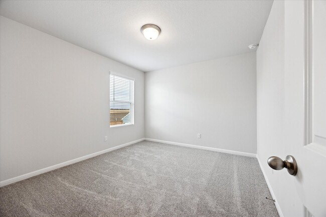 Building Photo - 103 Elm Br Trl