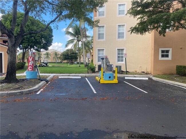 Building Photo - 2081 Renaissance Blvd