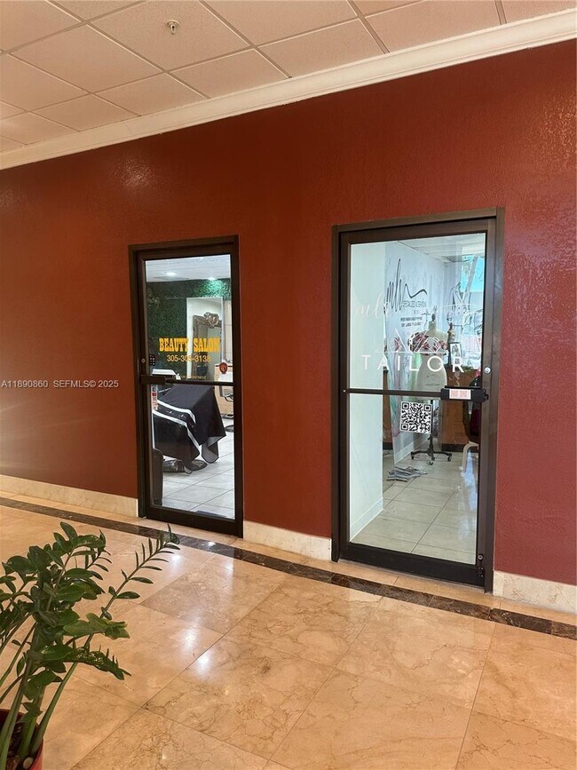 Building Photo - 400 Kings Point Dr