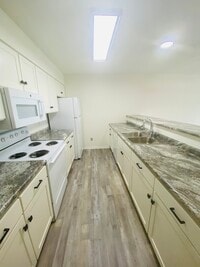 Building Photo - 245 Beaver Kreek Center