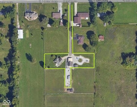 Building Photo - 5025 W Edwards Ave