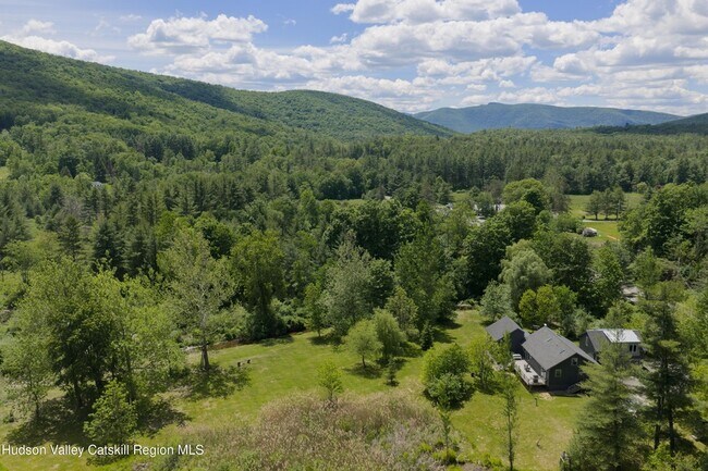 Building Photo - 4599 NY-212