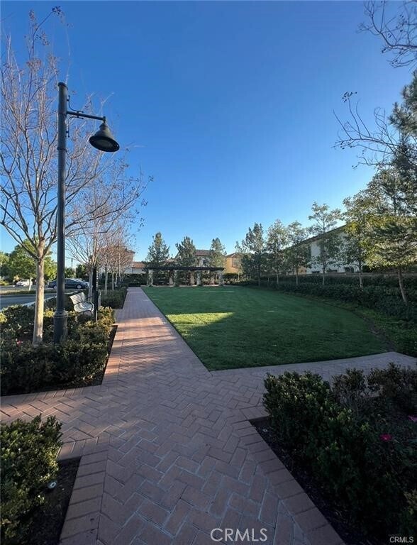 Building Photo - 146 Stallion