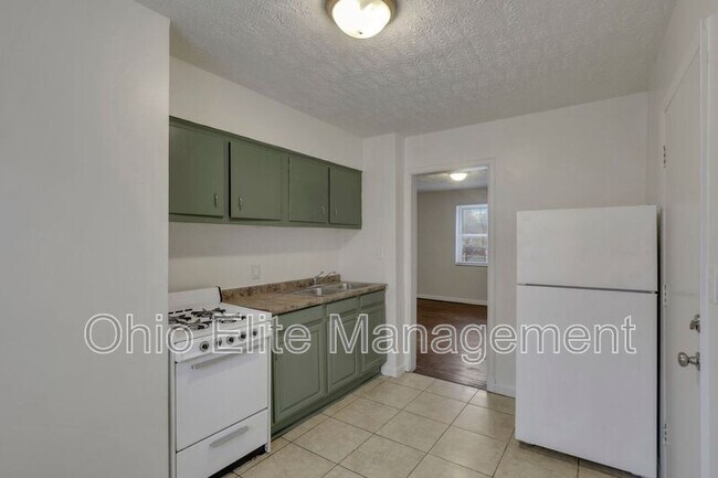 Building Photo - 209 N James Rd