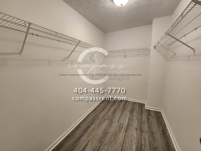 Building Photo - 4200 Arrowhead Pointe