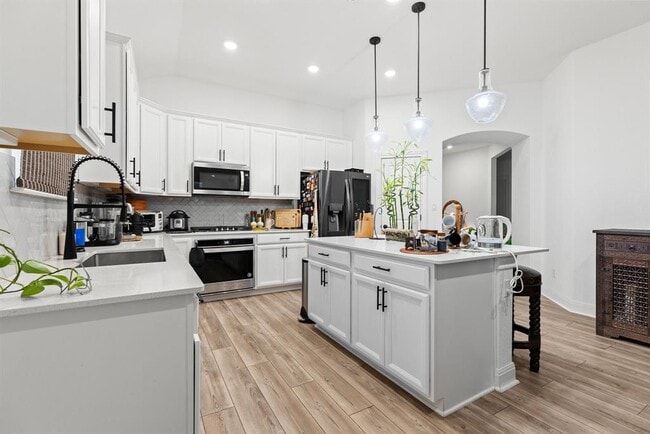 Building Photo - 513 Georgia Lace Trail