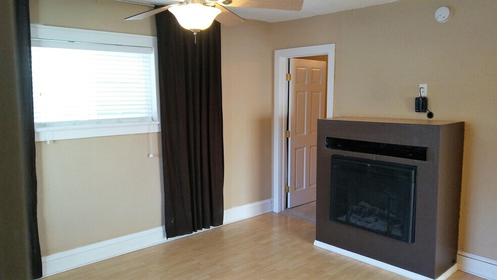living room with fireplace - 114 Walnut Street