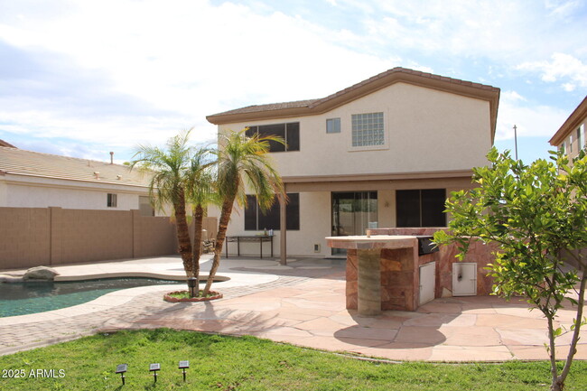 Building Photo - 14334 W Avalon Dr