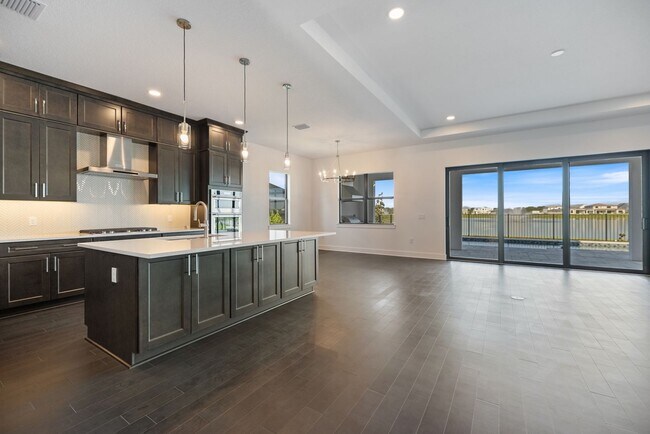 Building Photo - Brand New spacious 4bd/3.5bth Sarasota Hom...