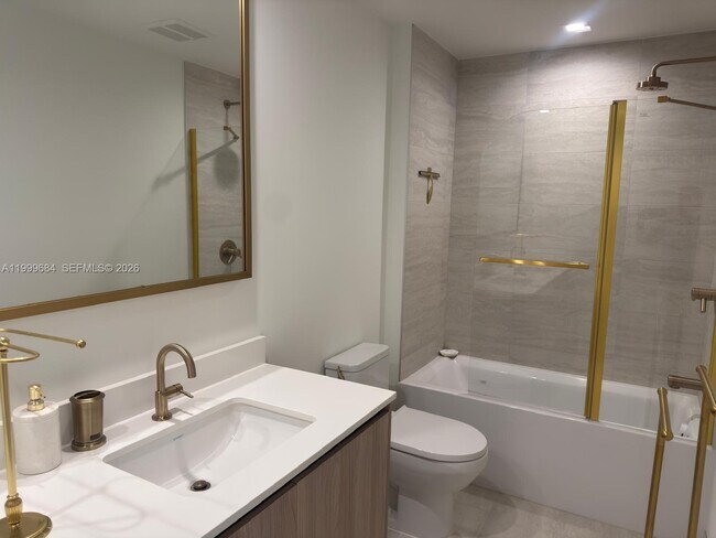 Building Photo - 77 SE 5th St