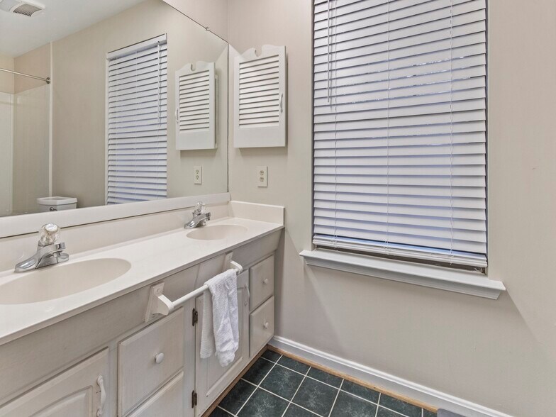 Building Photo - 11386 Sitting Bull Trl