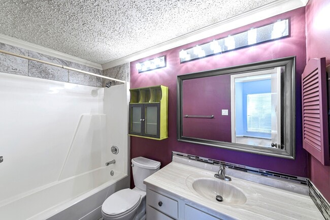 Building Photo - 10137 Waterstone Dr