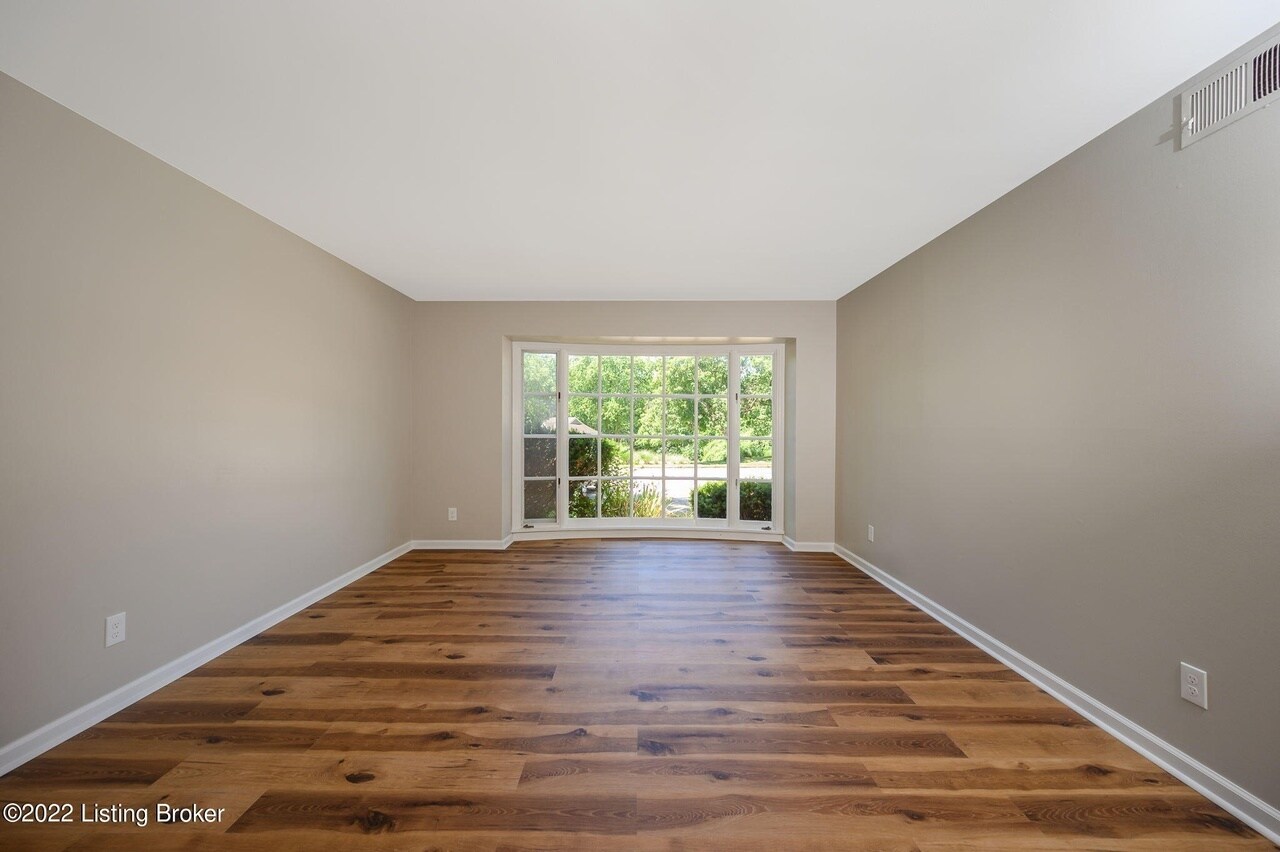 Building Photo - 411 Highwood Dr