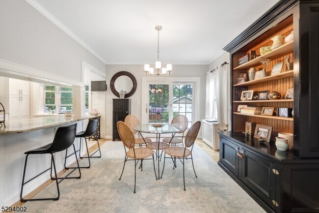 Building Photo - 85 Carteret St