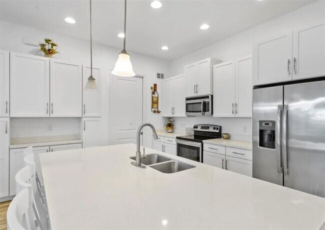 Building Photo - 406 Captiva Dr