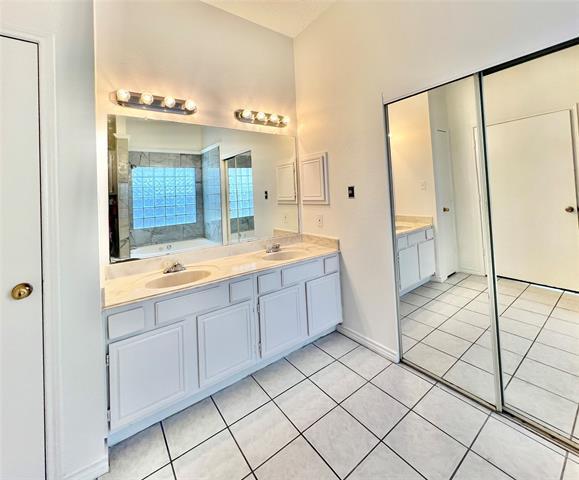 Building Photo - 7420 Blackthorn Dr