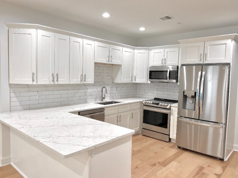 Building Photo - 1500 Worcester Rd