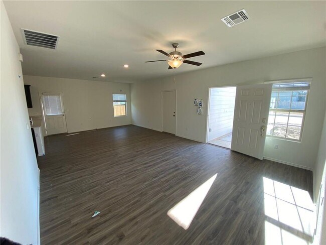 Building Photo - 3508 Lodgepole Dr