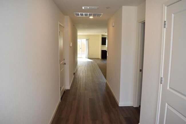 Building Photo - 4027 Bayonet Dr