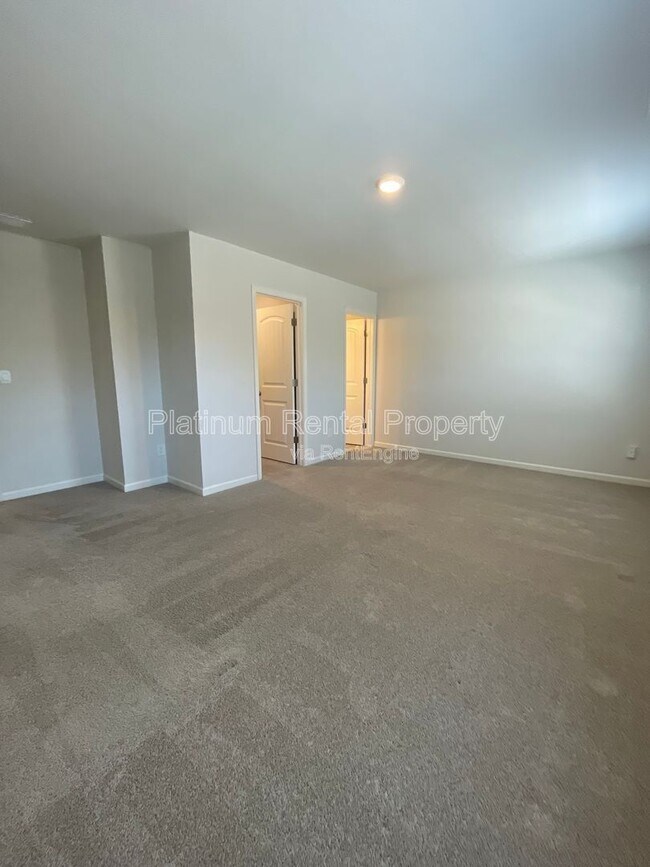 Building Photo - 1616 Chancery Ln